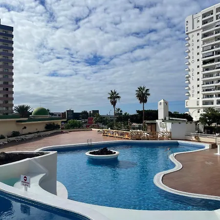 Apartment Modern 2-bedroom With Stunning View